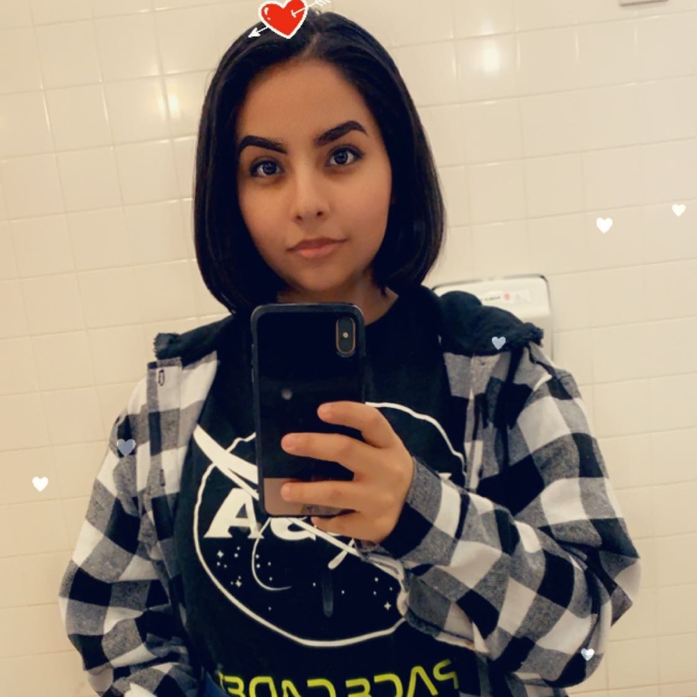 Meet your Posher, Amaris